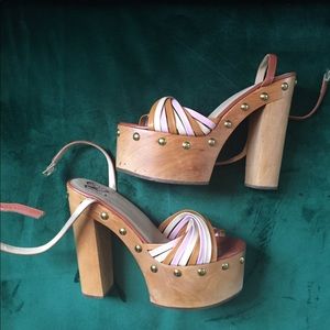 zendaya slingback clogs